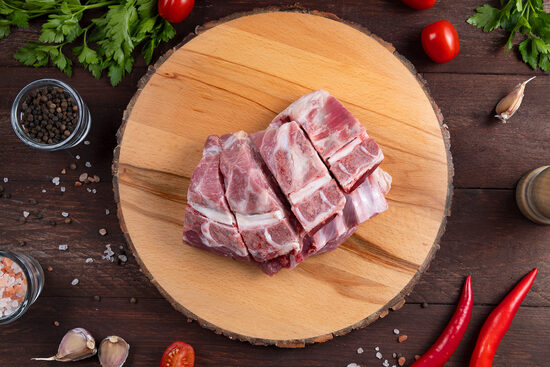 Jēra cepetis, kakla karbonādes ar kaulu